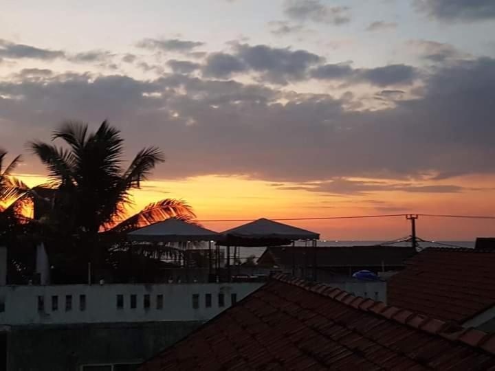 City Sunrise Хикадува Екстериор снимка